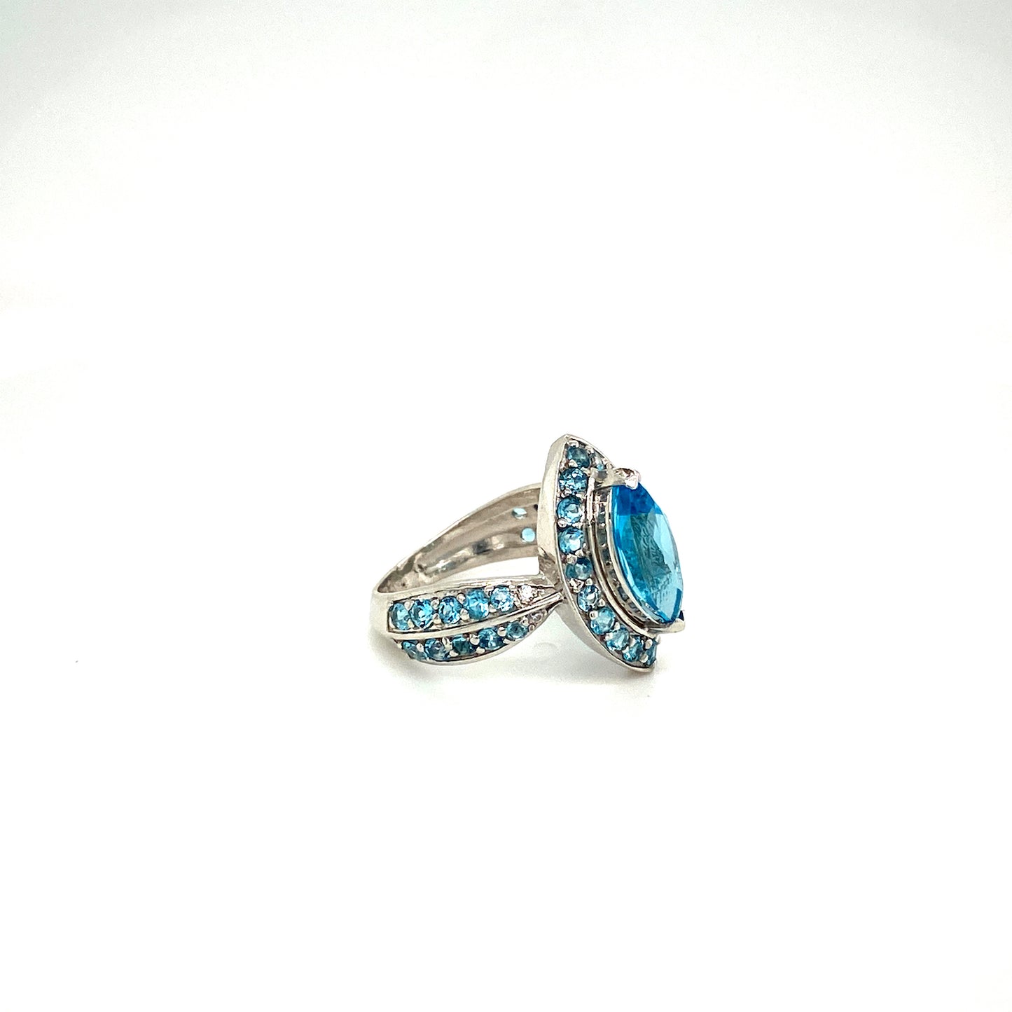 Natural Blue Topaz Gemstone 925 Sterling Silver Ring - Side View | Paraiso Jewels