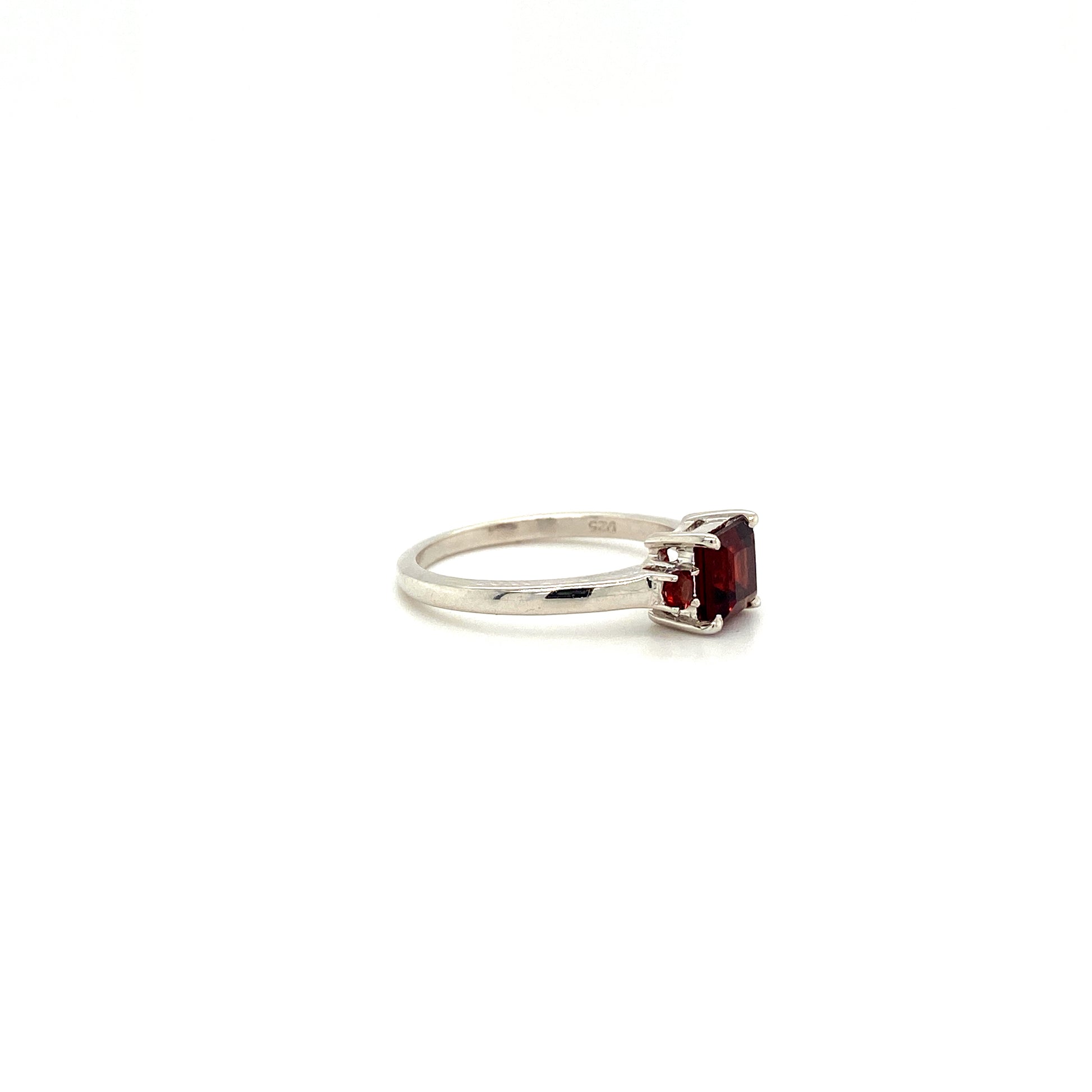 Natural Garnet Gemstone 925 Sterling Silver Ring - Side View | Paraiso Jewels
