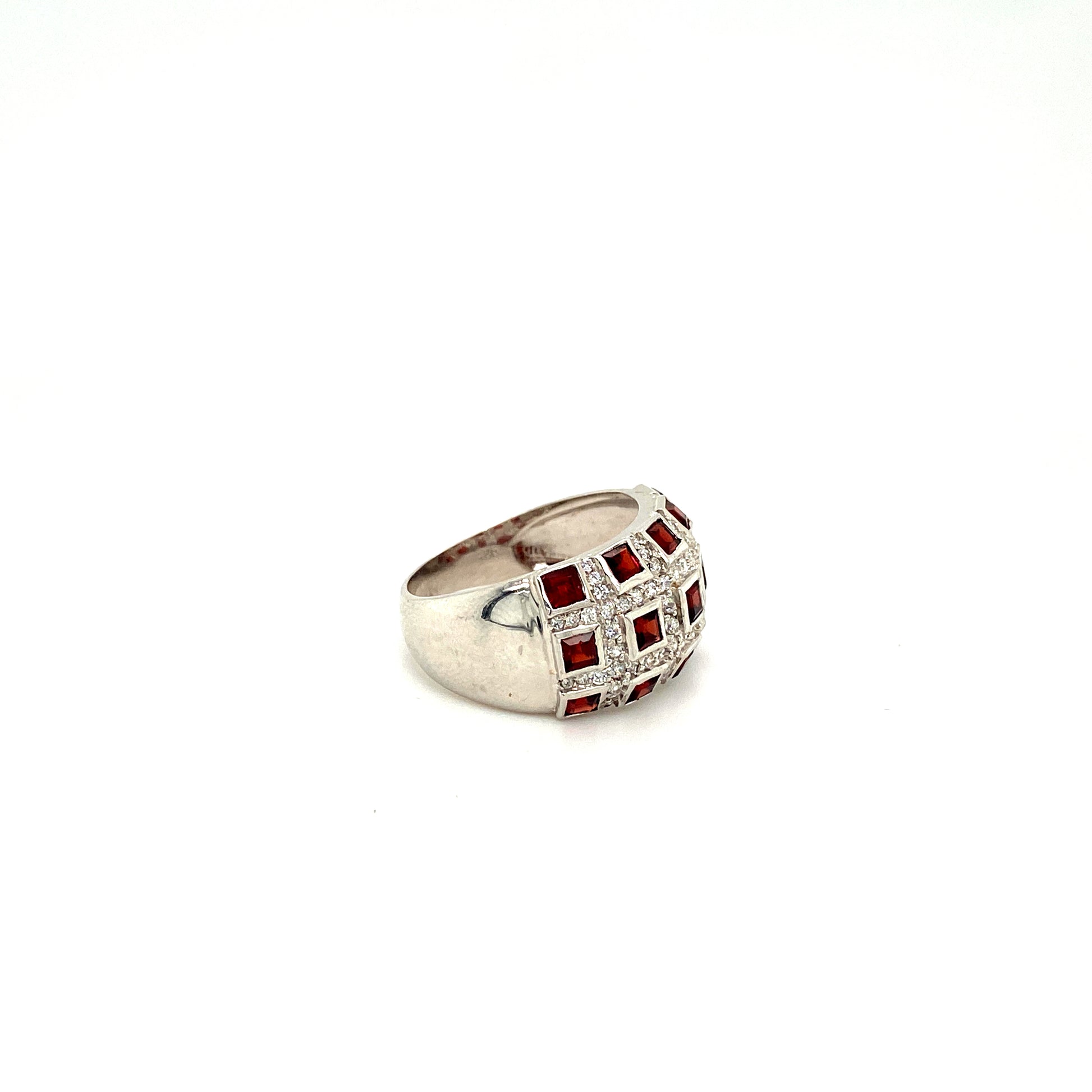 Natural Garnet and Diamond Gemstone 925 Sterling Silver Ring - Side View | Paraiso Jewels