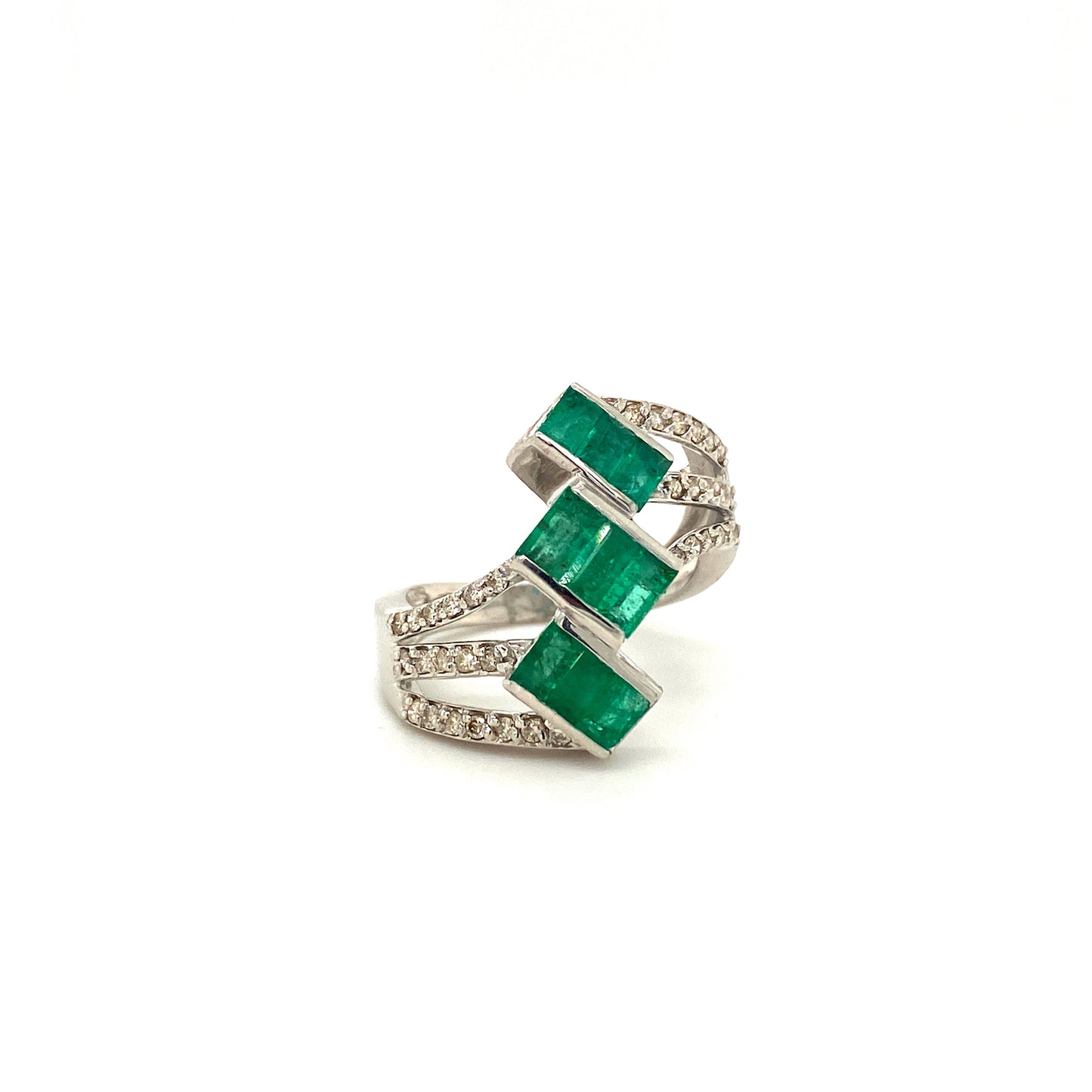 Natural Emerald and Diamond Gemstone 925 Sterling Silver Ring | Paraiso Jewels