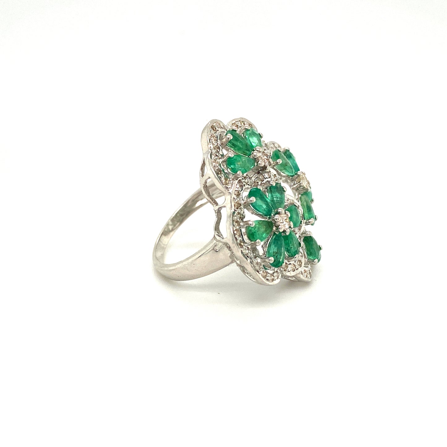Floral Diamond Emerald Gemstone 925 Sterling Silver Ring - Side View | Paraiso Jewels