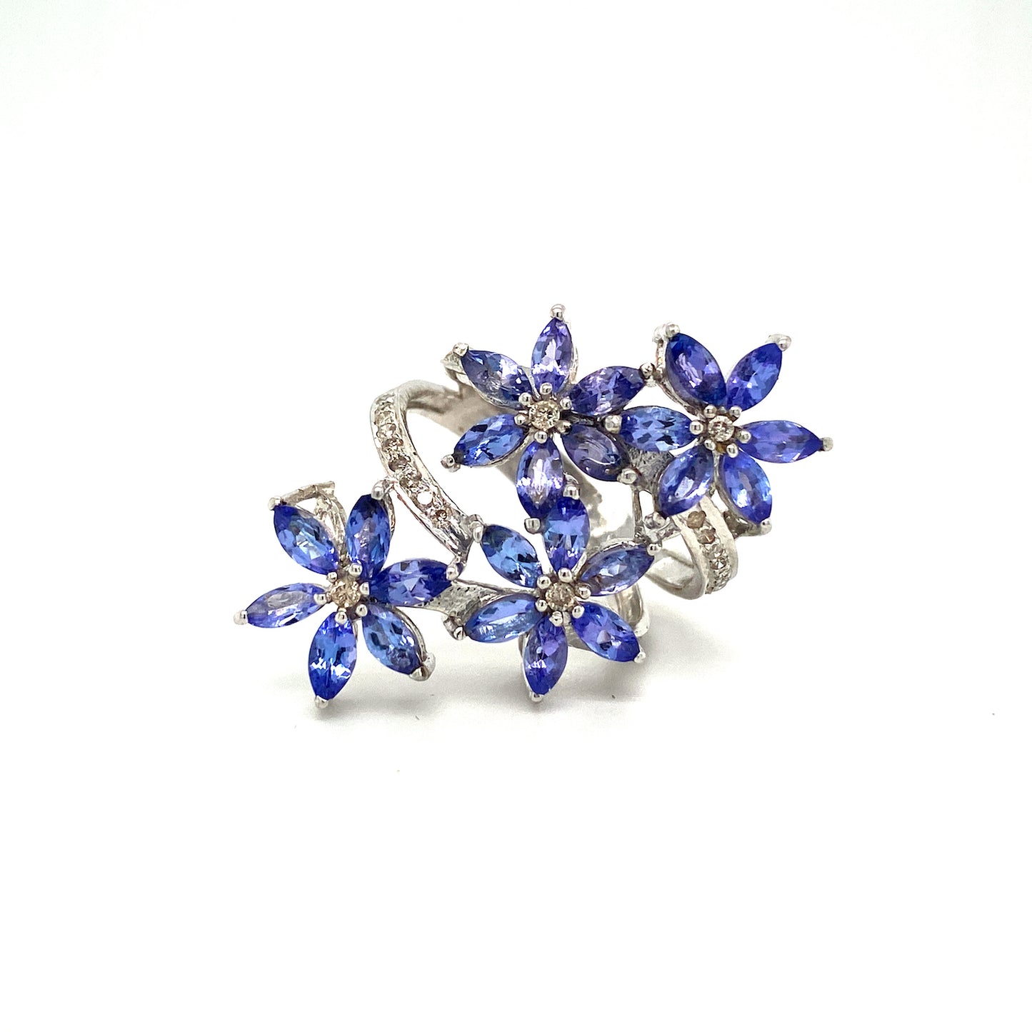 Natural Tanzanite and Diamond Gemstone 925 Sterling Silver Ring | Paraiso Jewels
