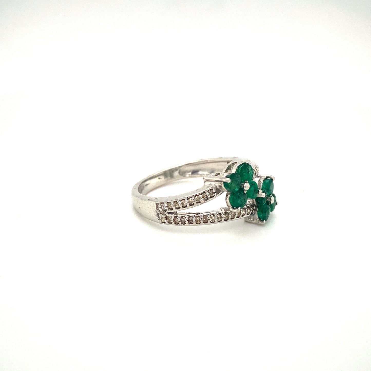 Natural Emerald and Diamond Gemstone 925 Sterling Silver Ring - Side View | Paraiso Jewels