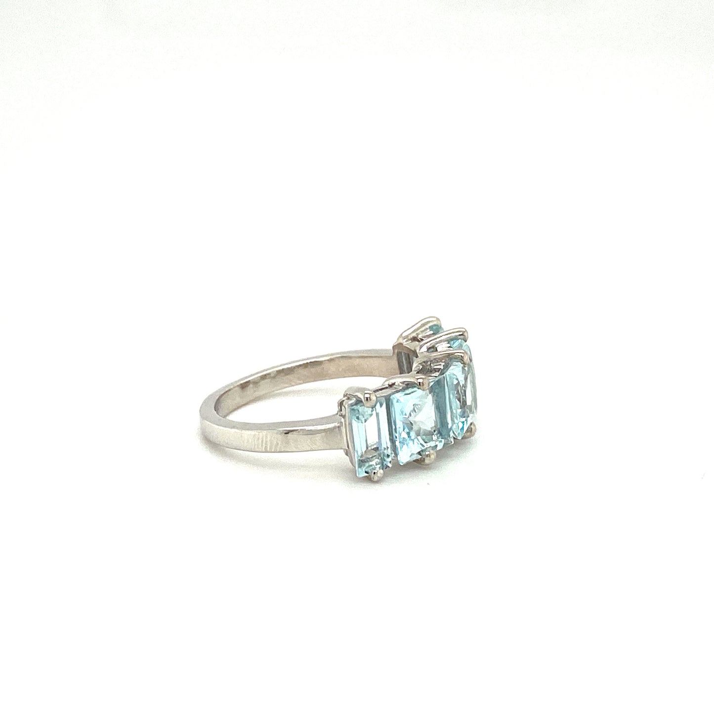 Natural Aquamarine Gemstone 925 Sterling Silver Ring - Side View | Paraiso Jewels