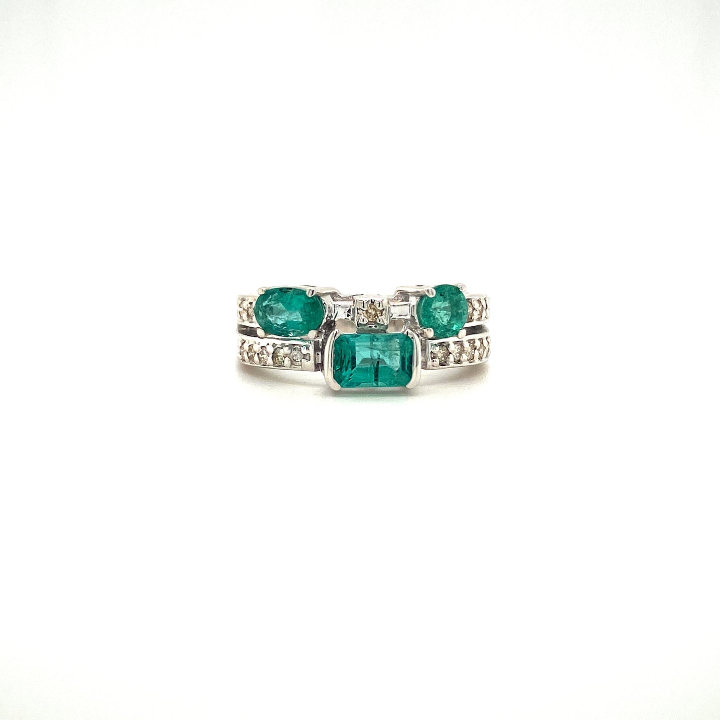 Natural Emerald and Diamond Gemstone 925 Sterling Silver Ring | Paraiso Jewels