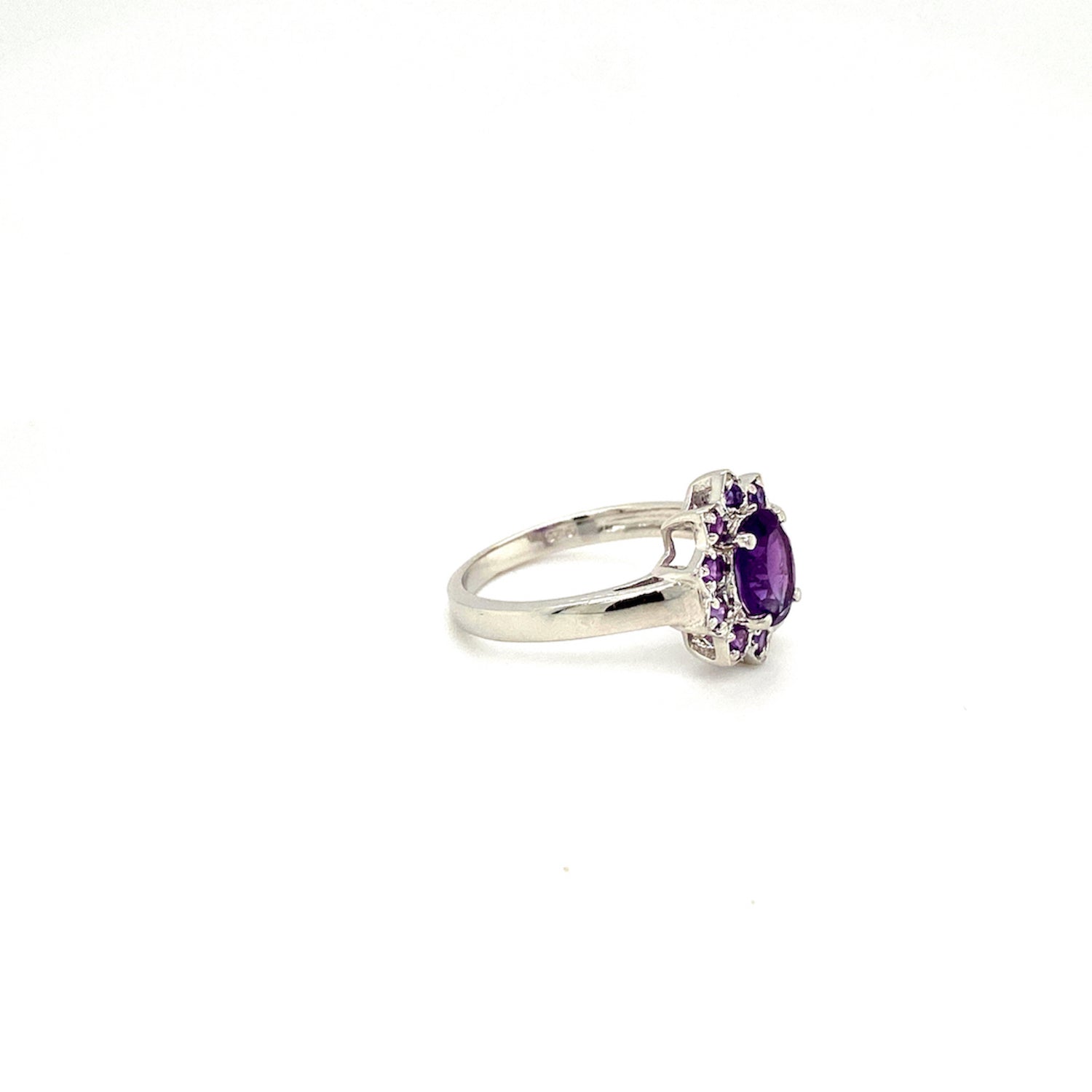 Natural Amethyst Gemstone 925 Sterling Silver Ring - Side View | Paraiso Jewels