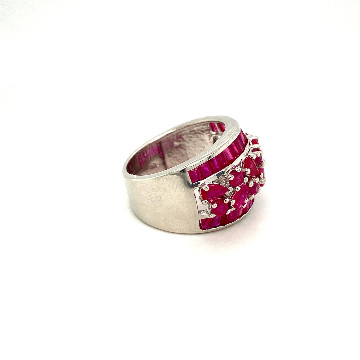 Natural Ruby Gemstone 925 Sterling Silver Ring - Side View | Paraiso Jewels