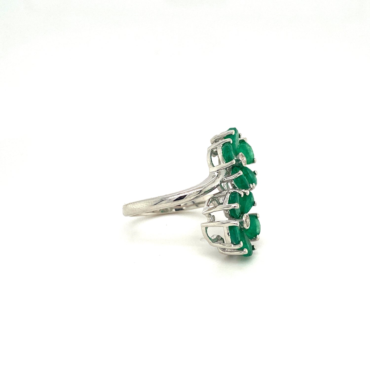 Natural Emerald Gemstone 925 Sterling Silver Ring - Side View | Paraiso Jewels