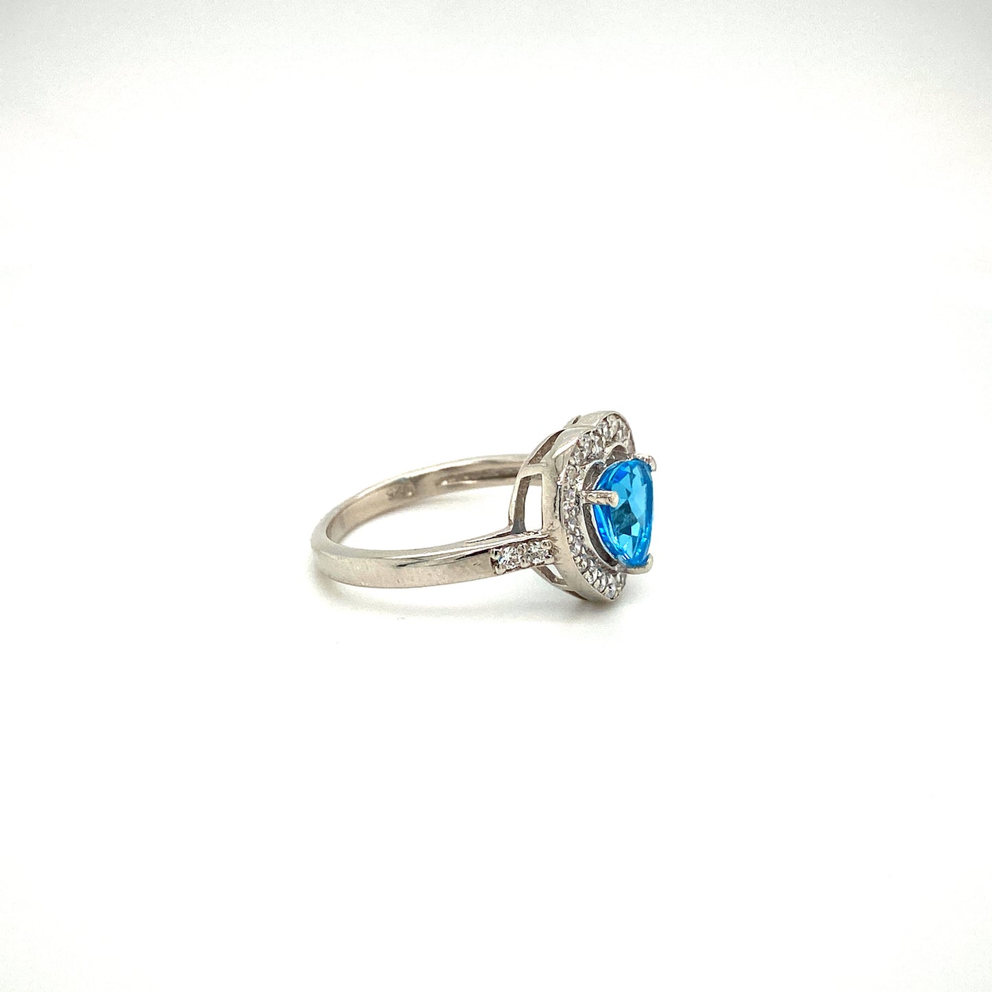 Natural Blue Topaz and Diamond Gemstone 925 Sterling Silver Ring - Side View | Paraiso Jewels