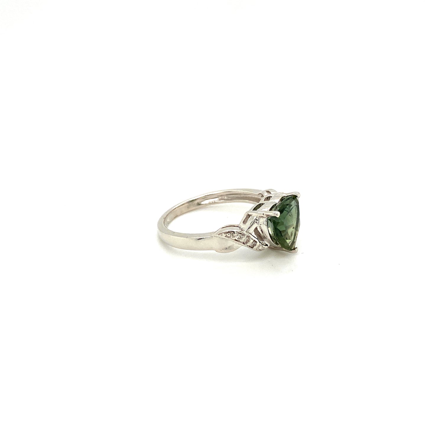 Natural Green Sapphire Gemstone 925 Sterling Silver Ring - Side View | Paraiso Jewels