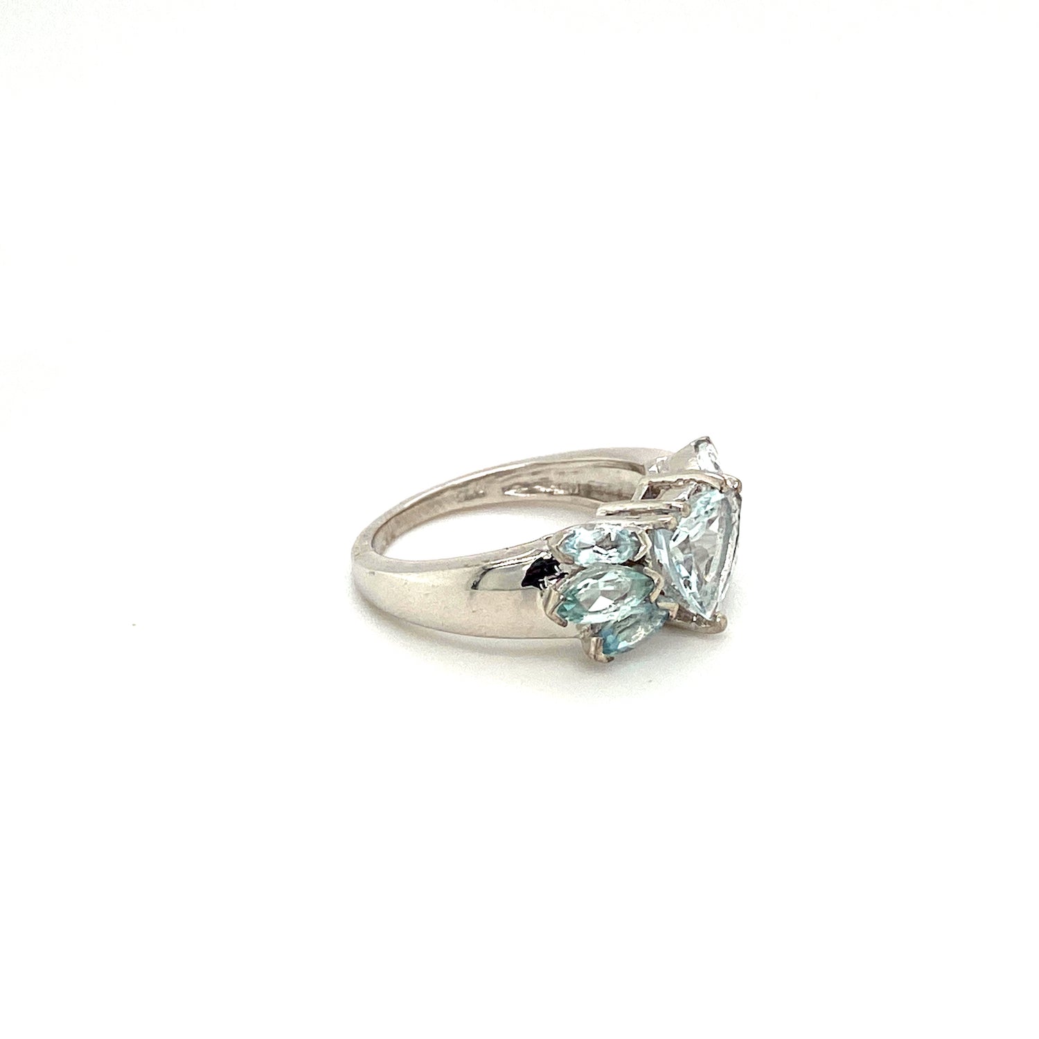 Natural Aquamarine Gemstone 925 Sterling Silver Ring - Side View | Paraiso Jewels