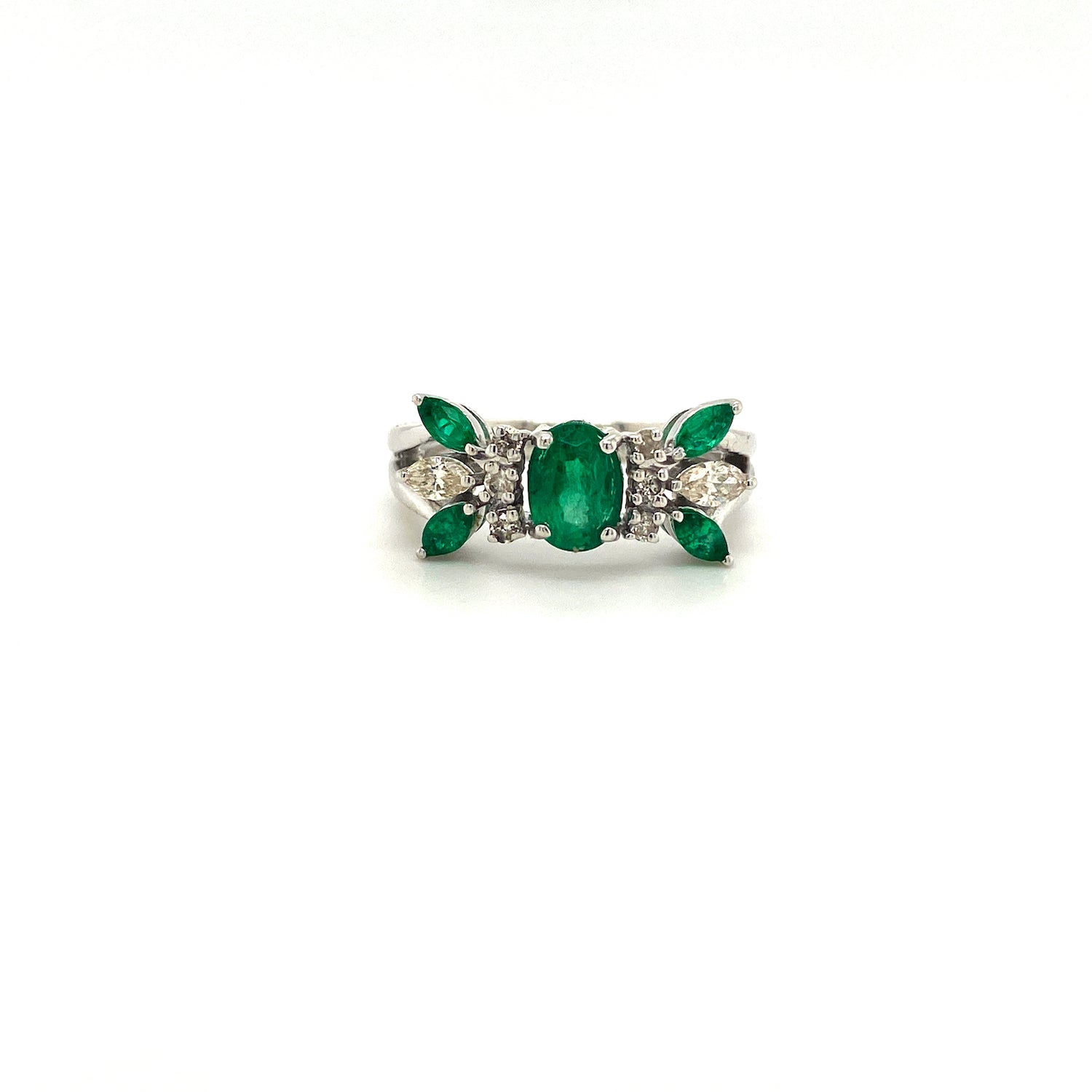 Natural Emerald and Diamond Gemstone 925 Sterling Silver Ring | Paraiso Jewels
