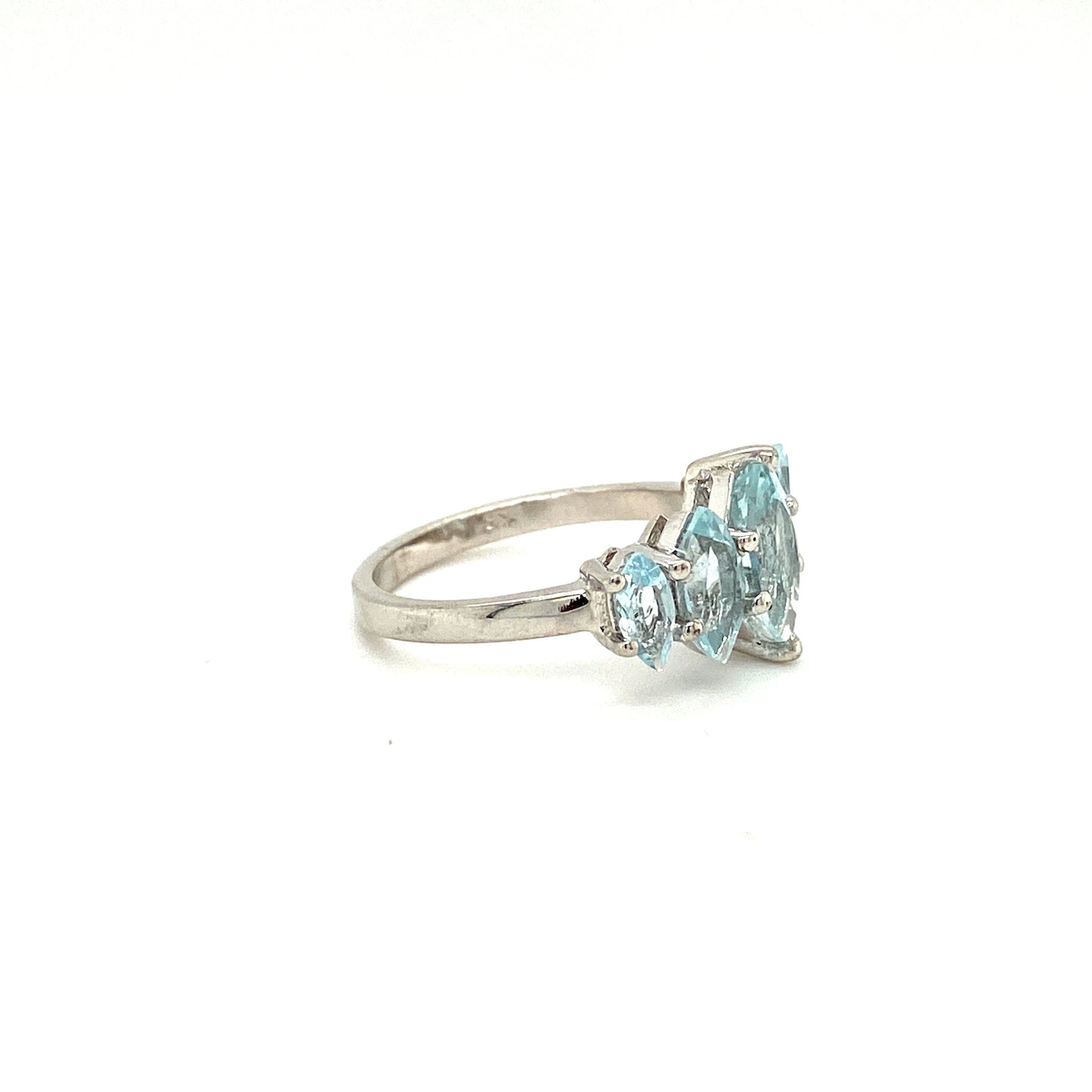 Natural Aquamarine Gemstone 925 Sterling Silver Ring - Side View | Paraiso Jewels