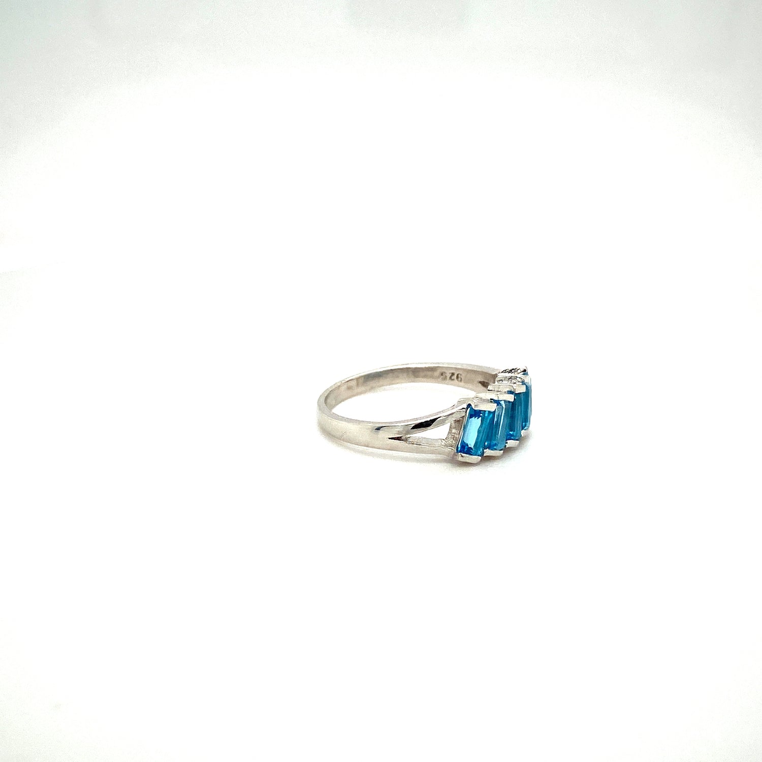 Natural Blue Topaz Gemstone 925 Sterling Silver Ring - Side View | Paraiso Jewels