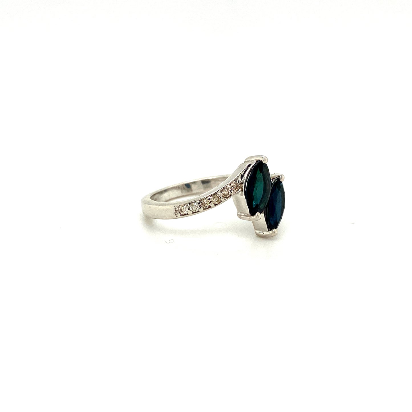 Natural Sapphire and Diamond Gemstone 925 Sterling Silver Ring - Side View | Paraiso Jewels
