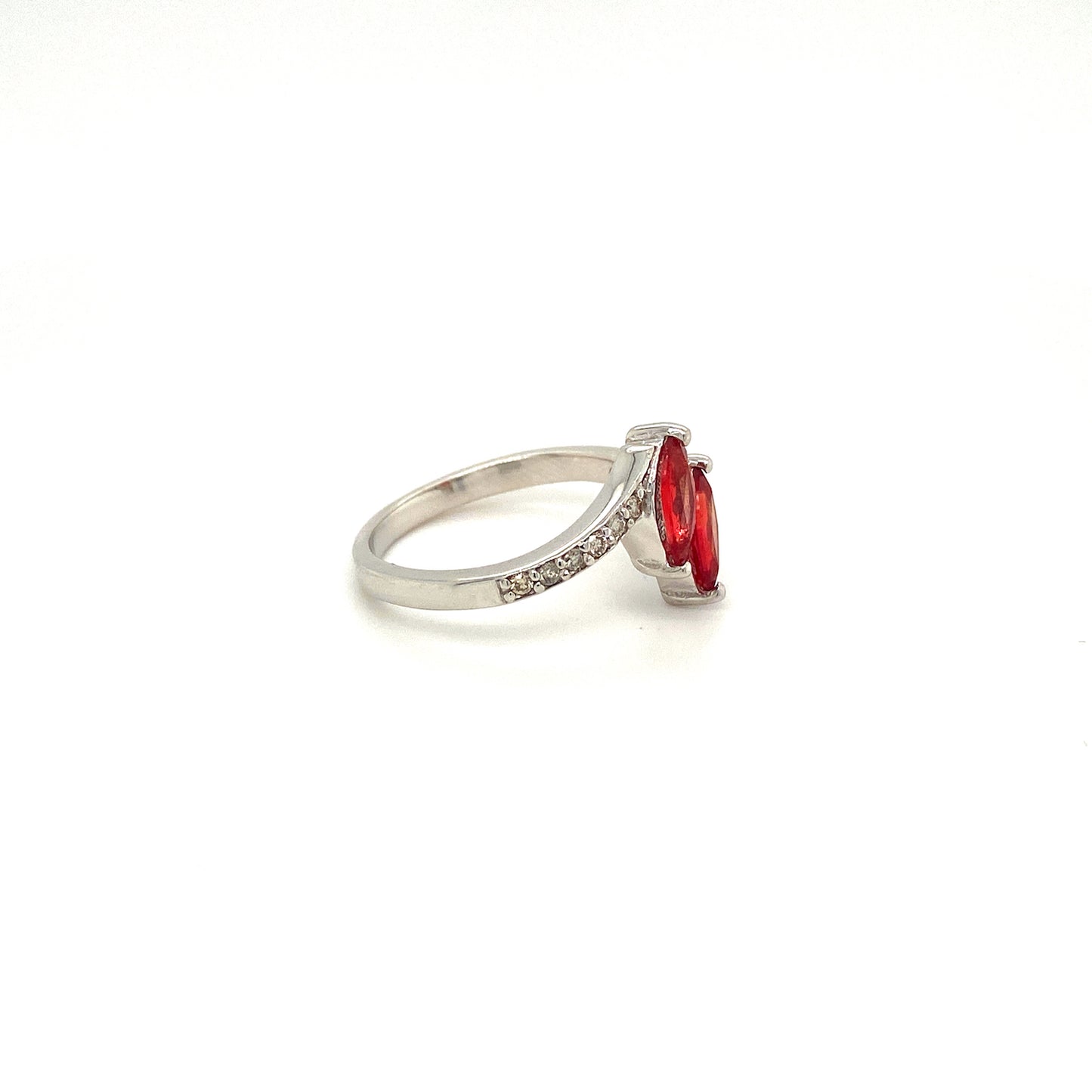Natural Sapphire Diamond Gemstone 925 Sterling Silver Ring - Side View | Paraiso Jewels
