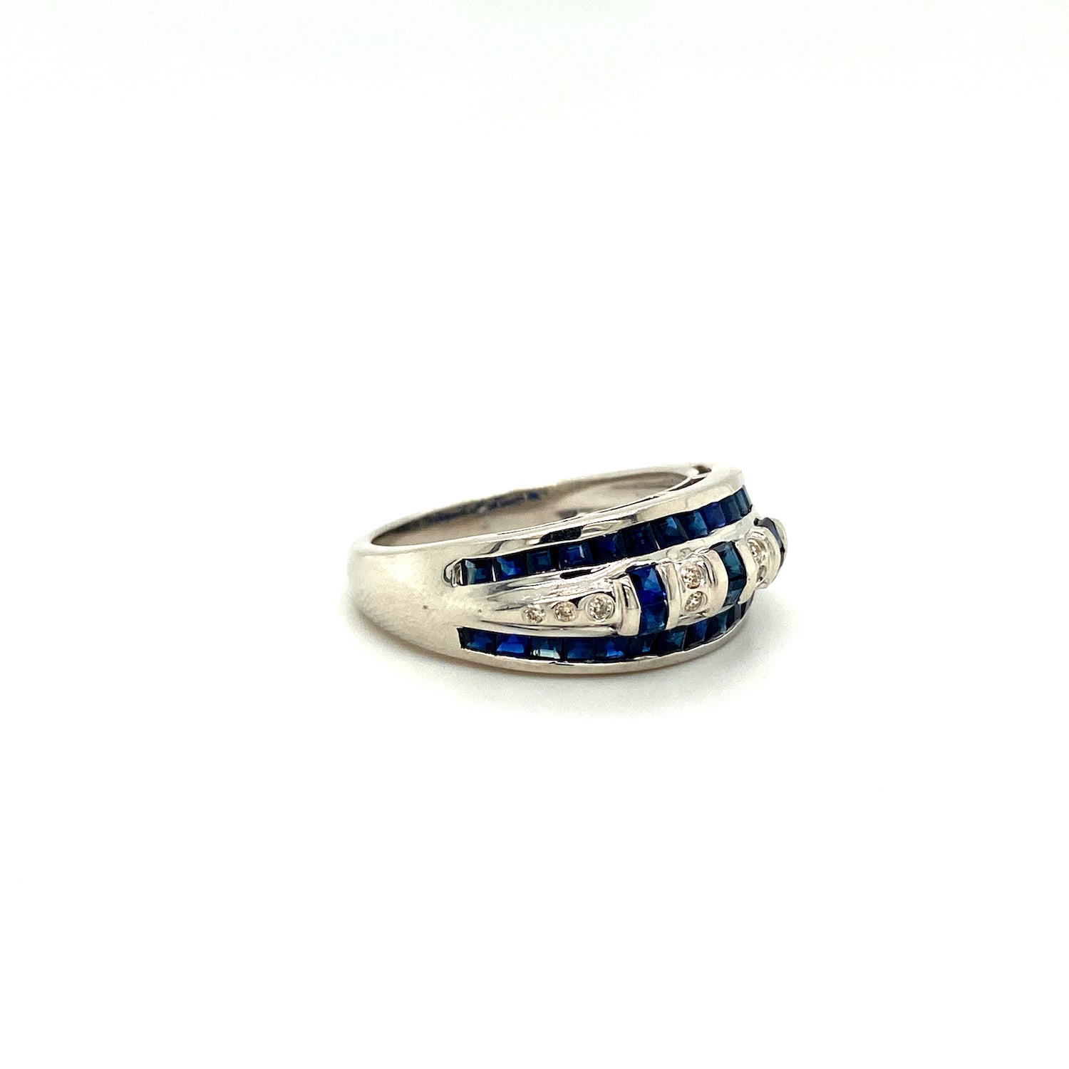Natural Sapphire and Diamond Gemstone 925 Sterling Silver Ring - Side View | Paraiso Jewels