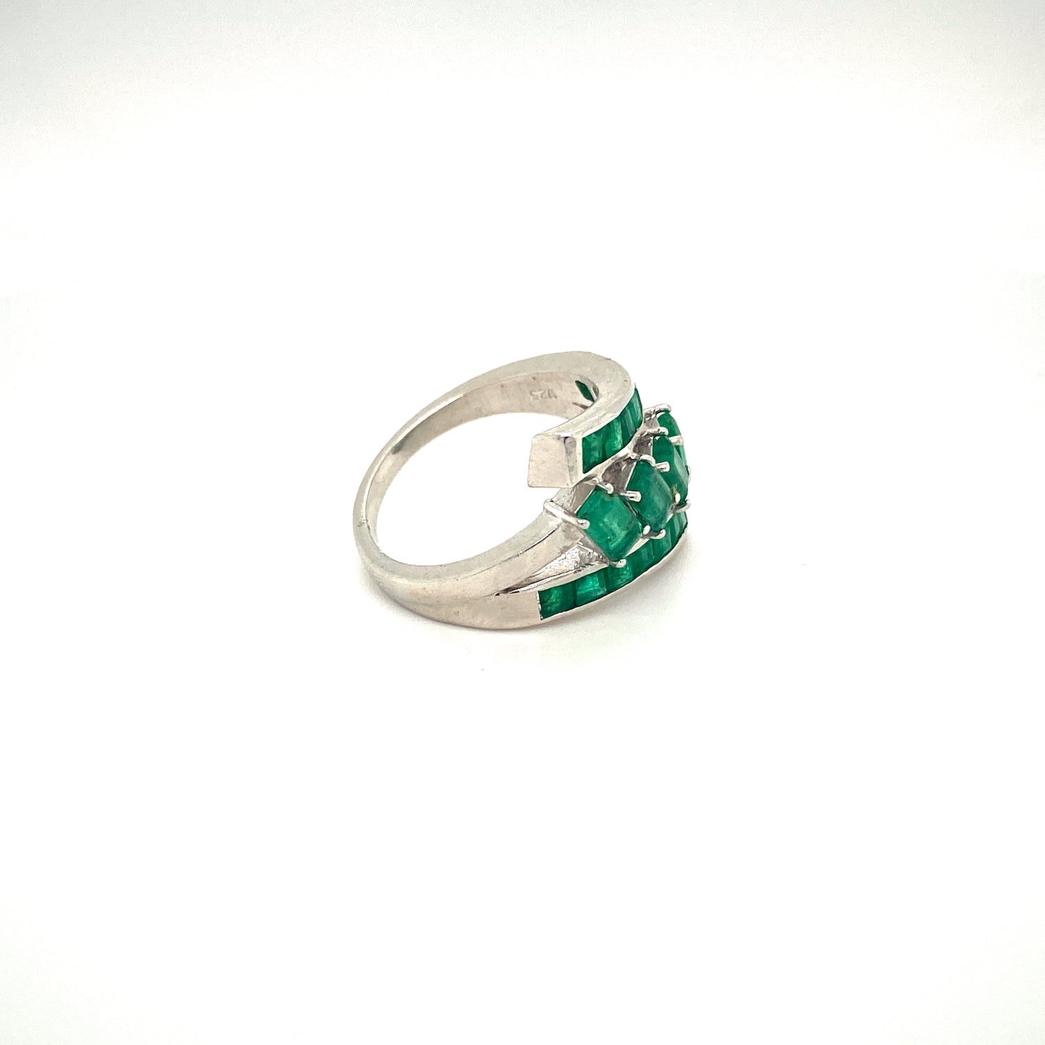 Natural Emerald Gemstone 925 Sterling Silver Cocktail Ring - Side View | Paraiso Jewels