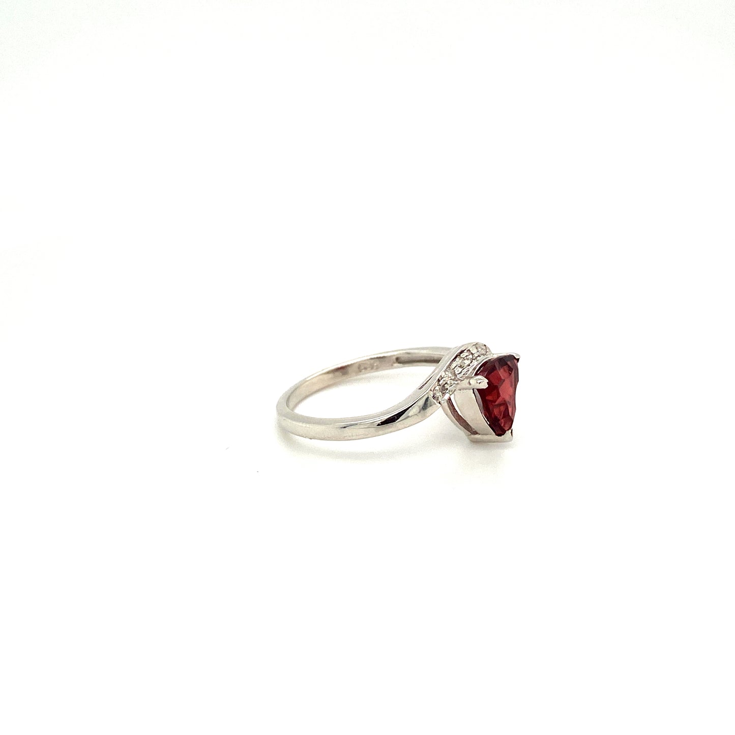 Natural Trillian Garnet Diamond Gemstone 925 Sterling Silver Ring - Side View | Paraiso Jewels