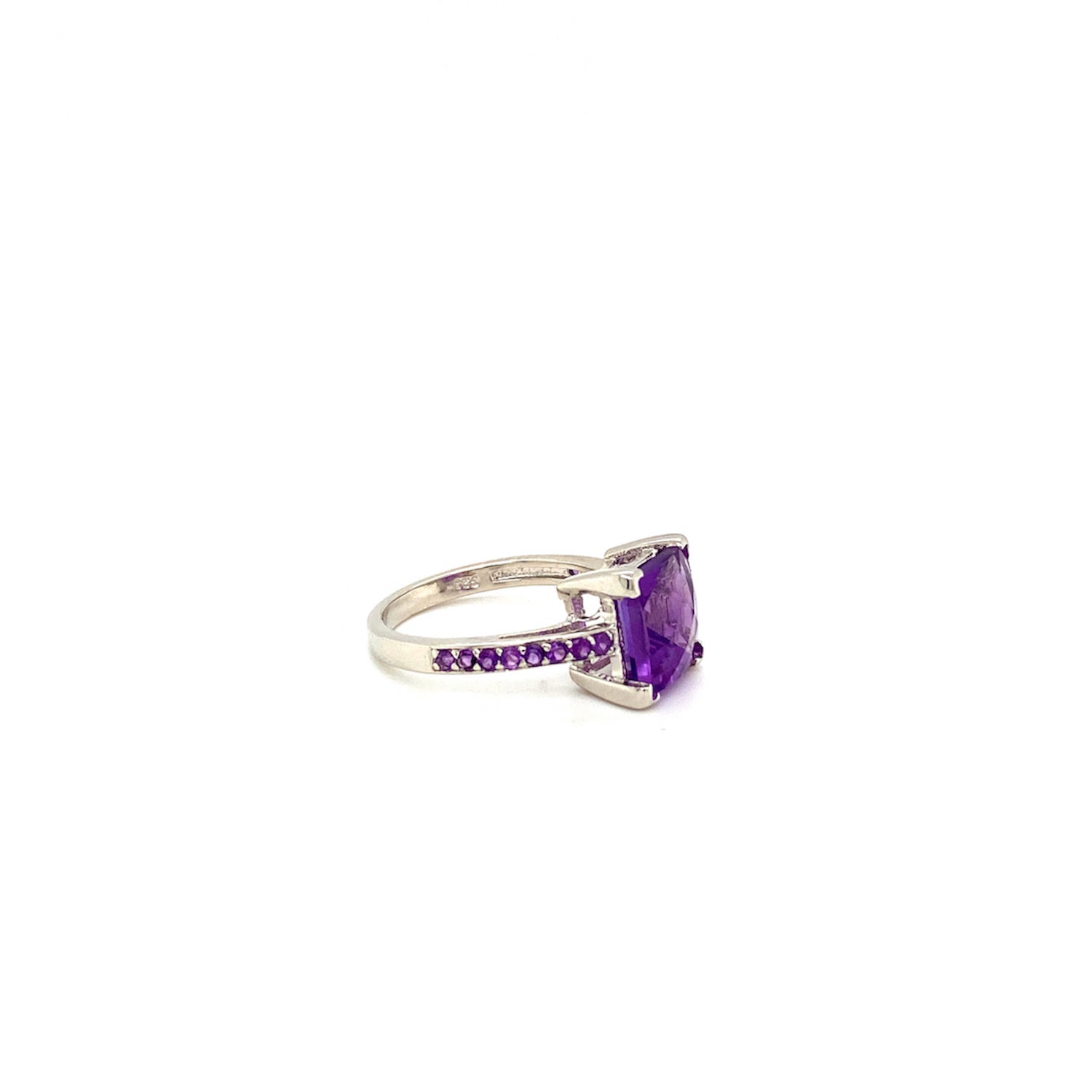 Natural Amethyst Gemstone 925 Sterling Silver Ring - Side View | Paraiso Jewels