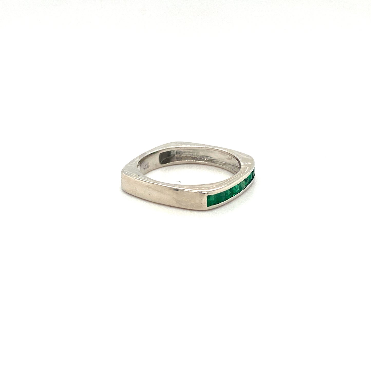 Natural Emerald Gemstone 925 Sterling Silver Ring - Side View | Paraiso Jewels