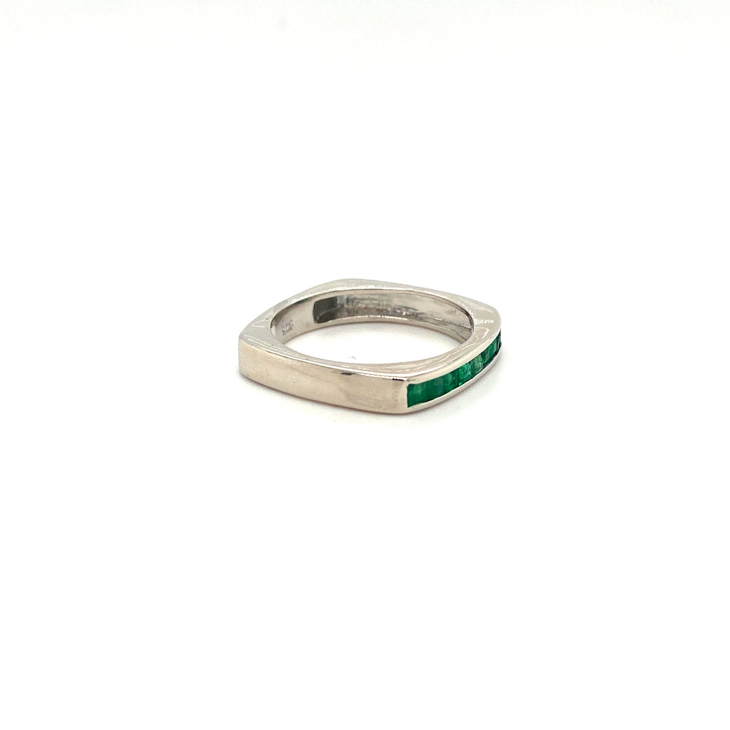 Natural Emerald Gemstone 925 Sterling Silver Ring - Side View | Paraiso Jewels