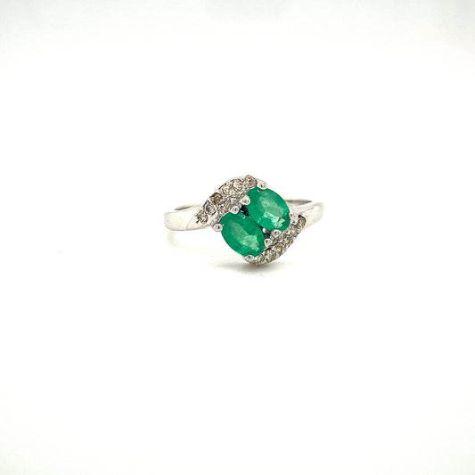 Natural Emerald and Diamond Gemstone 925 Sterling Silver Ring | Paraiso Jewels
