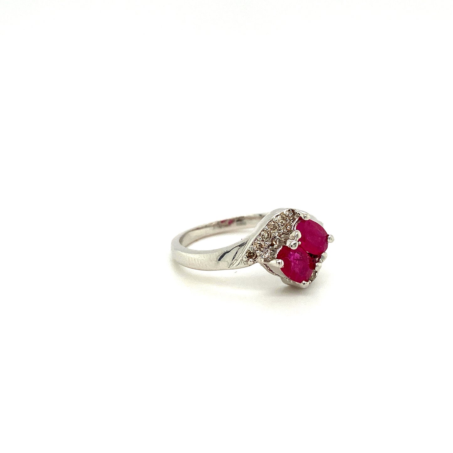 Natural Ruby Gemstone 925 Sterling Silver Ring - Side View | Paraiso Jewels