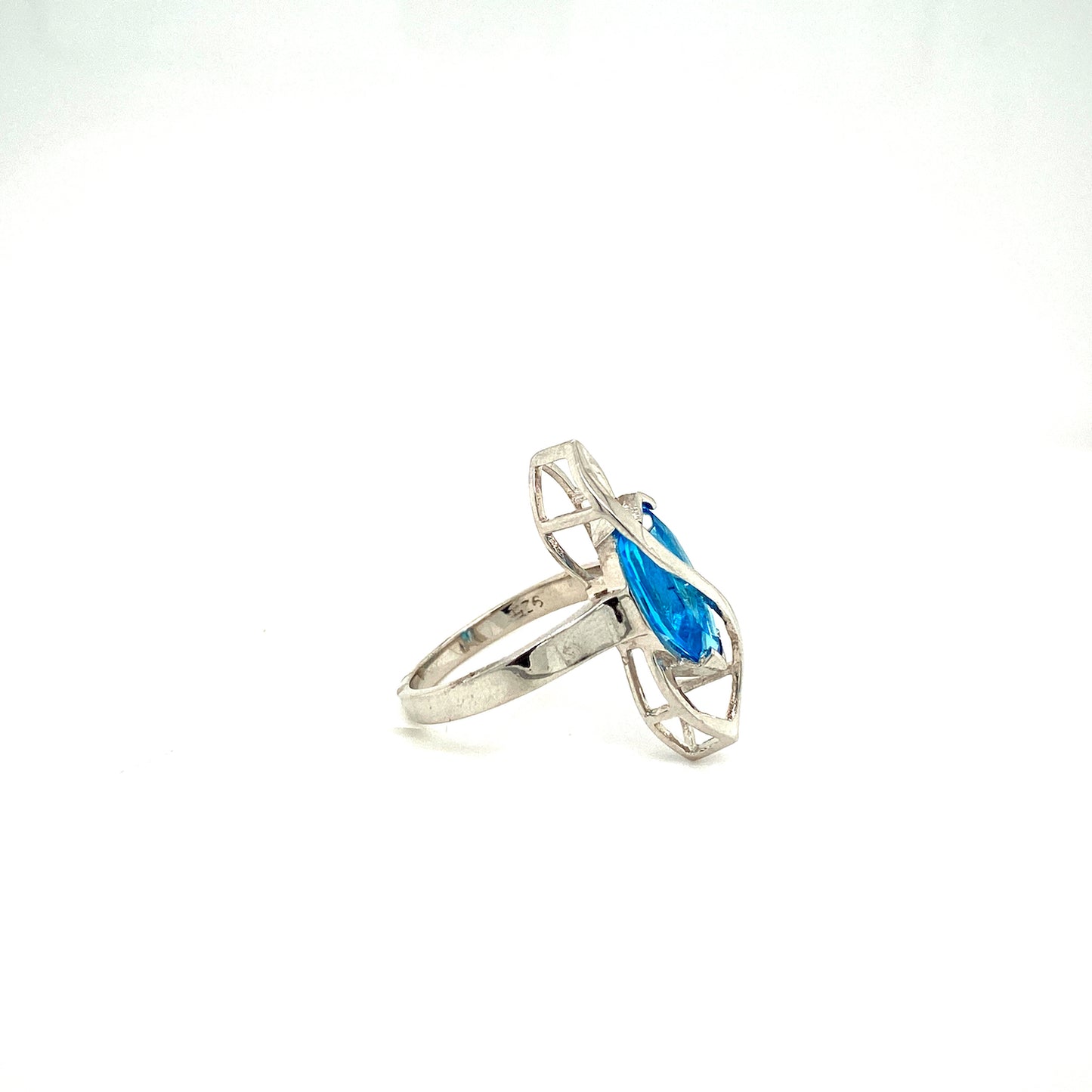 Natural Blue Topaz Gemstone 925 Sterling Silver Ring - Side View | Paraiso Jewels