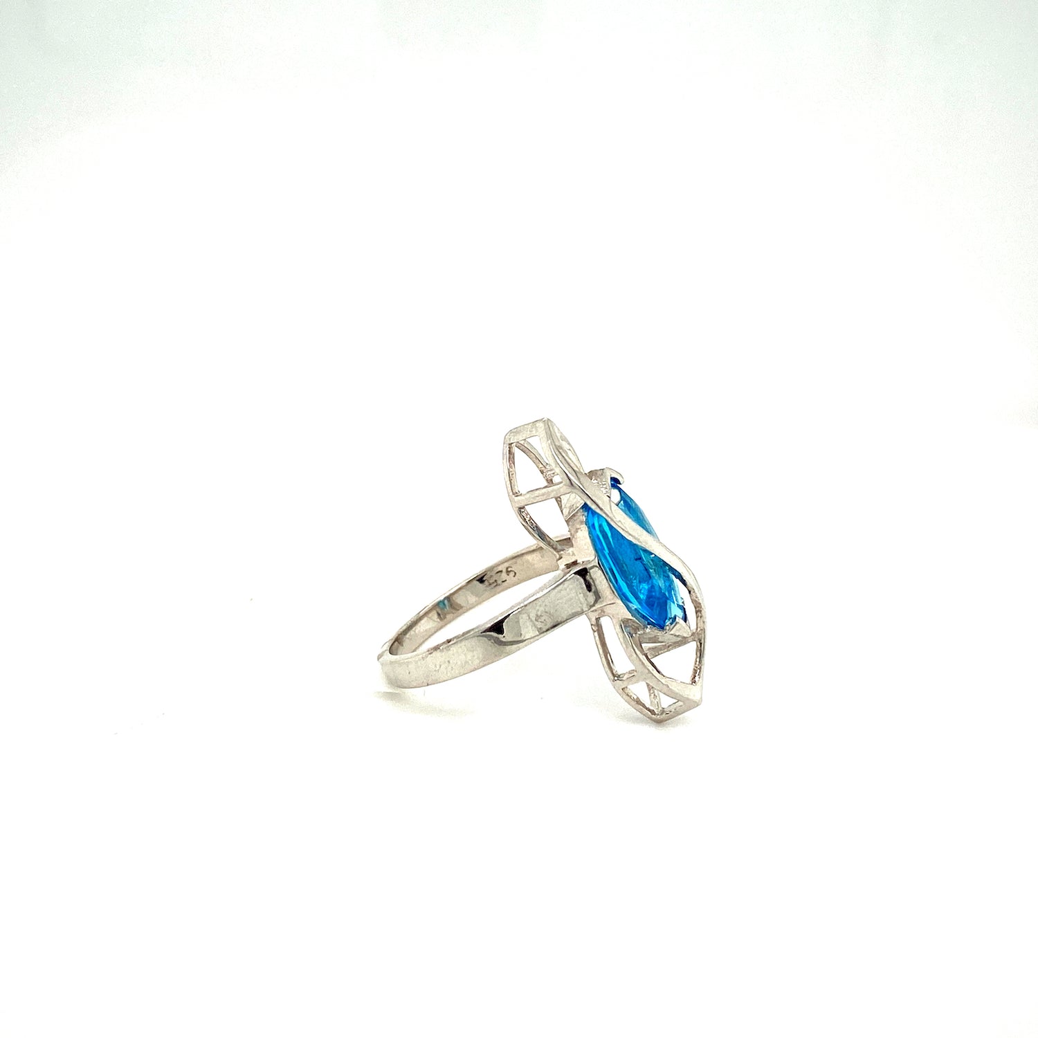 Natural Blue Topaz Gemstone 925 Sterling Silver Ring - Side View | Paraiso Jewels