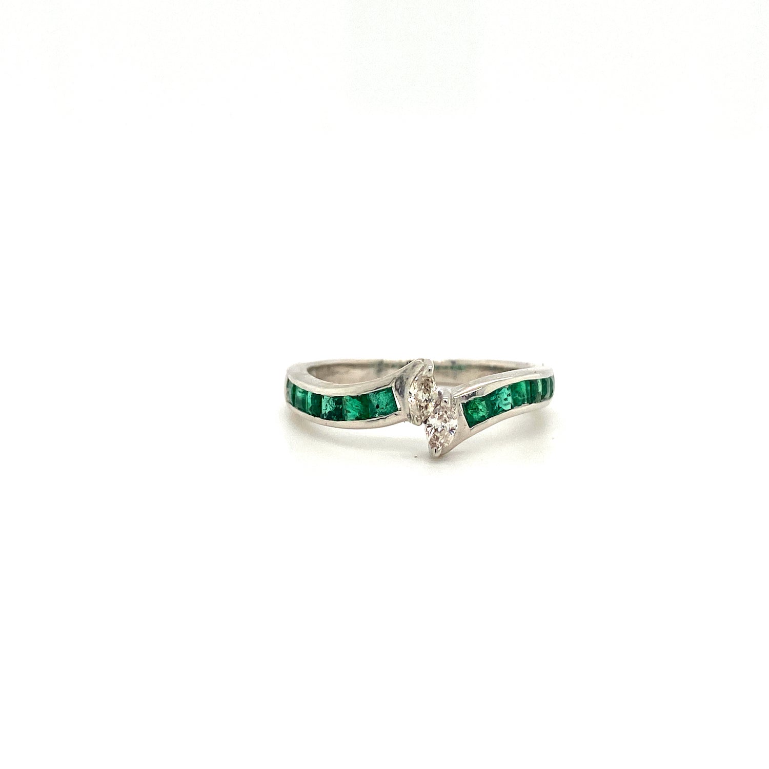 Natural Emerald and Diamond Gemstone 925 Sterling Silver Ring | Paraiso Jewels