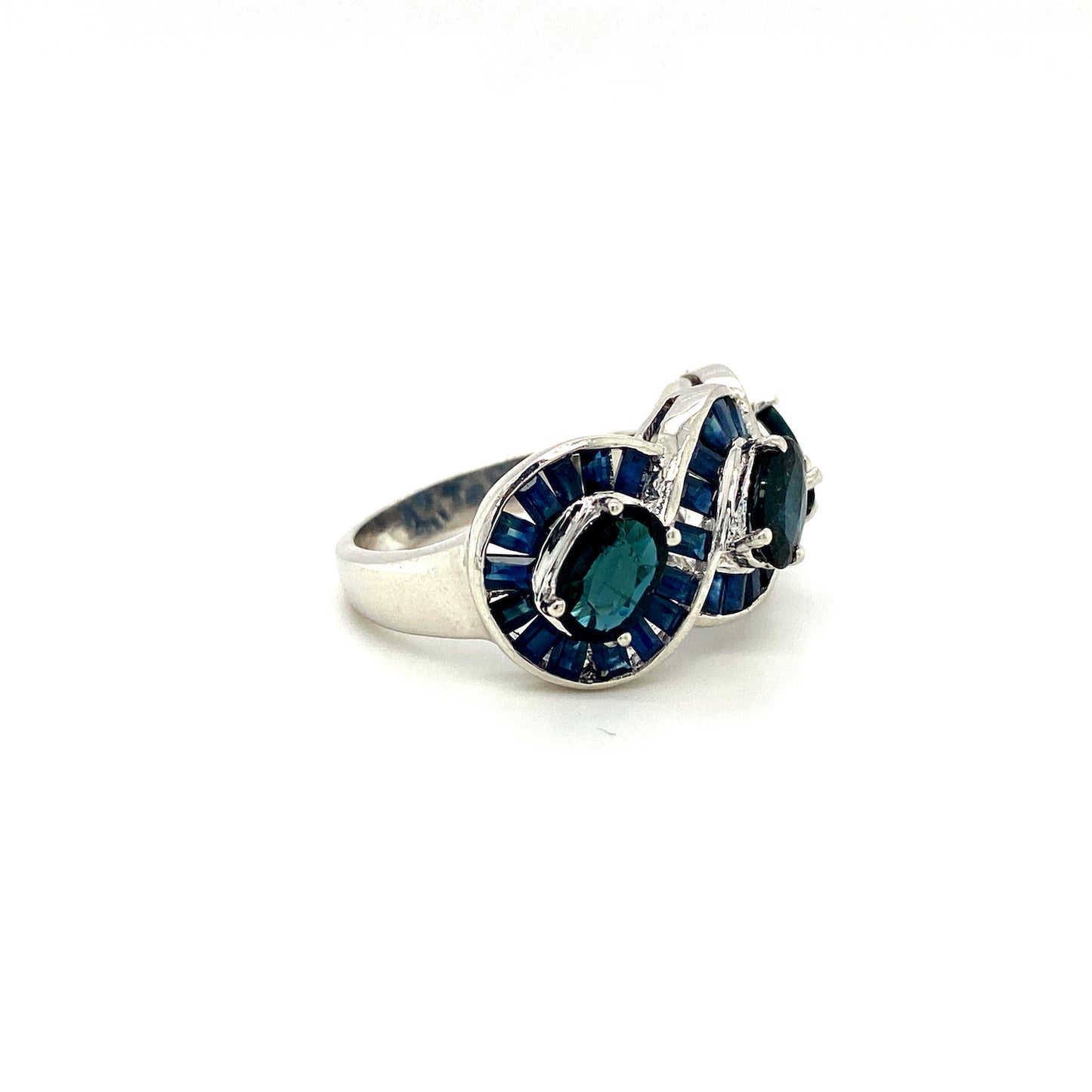 Natural Sapphire Gemstone 925 Sterling Silver Ring - Side View | Paraiso Jewels