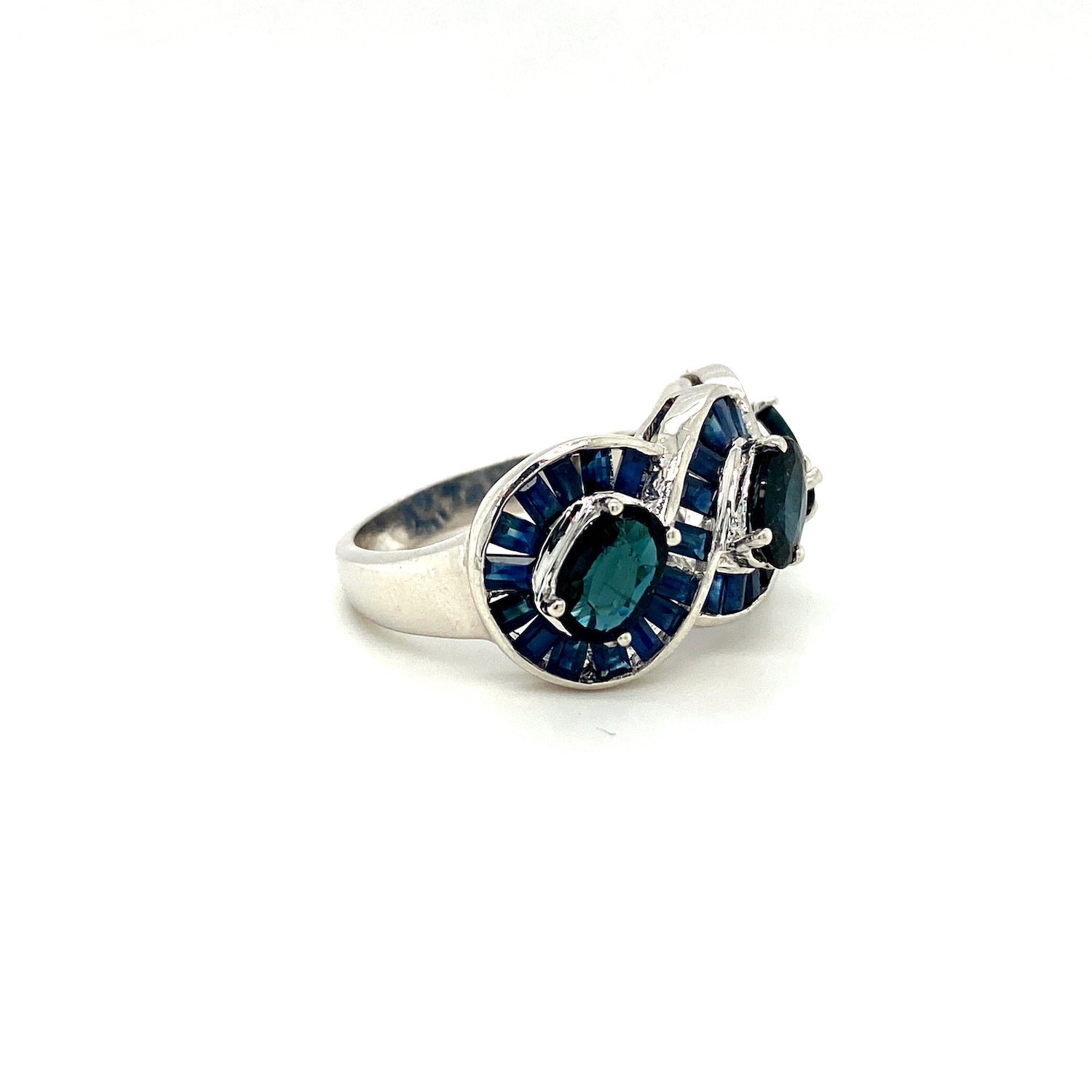Natural Sapphire Gemstone 925 Sterling Silver Ring - Side View | Paraiso Jewels